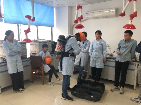正壓式空氣呼吸器操作培訓(xùn)考核.jpg